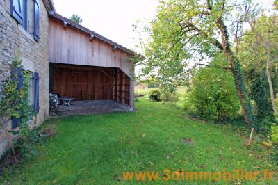 A louer secteur Villevieux au CALME, une maison avec 2 chambres, dépendances et jardin., ABRI VOITURE