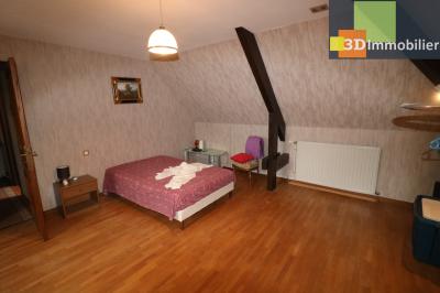 Dole à 15 minutes, dans village sympathique, vends belle et grande propriété avec gîte de 291m² + 55m² , 12 pièces, avec un terrain clos de 17700m² avec étang., 