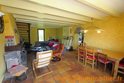 Secteur Chaussin (39 JURA), vends une maison rénovée et un corps de ferme sur 54 656 m² de terrain., SEJOUR