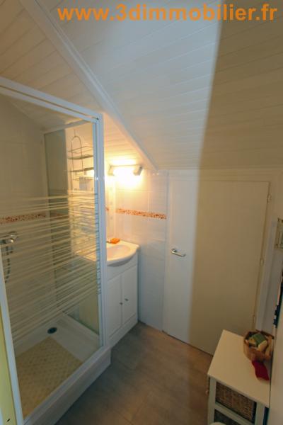 Secteur Chaussin (39 JURA), vends une maison rénovée et un corps de ferme sur 54 656 m² de terrain., SDE ETAGE