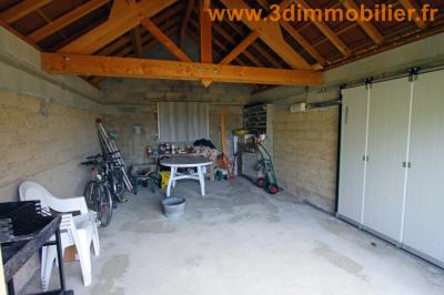 Secteur Chaussin (39 JURA), vends une maison rénovée et un corps de ferme sur 54 656 m² de terrain., GARAGE INDEPENDANT