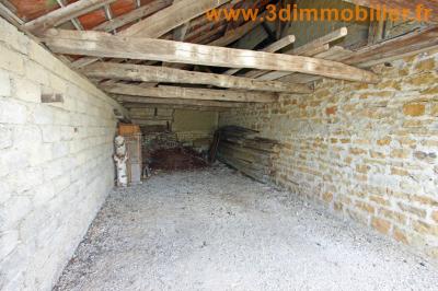 Secteur Chaussin (39 JURA), vends une maison rénovée et un corps de ferme sur 54 656 m² de terrain., REMISE CORPS DE FERME
