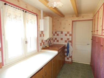 VENTE : SECTEUR BLETTERANS (39), À VENDRE MAISON PLAIN-PIED À RAFRAÎCHIR 102 M², 3 CHAMBRES, TERRAIN 1000 M², CUISINE 6.60 M²