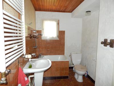 VENTE : SECTEUR BLETTERANS (39), À VENDRE MAISON PLAIN-PIED À RAFRAÎCHIR 102 M², 3 CHAMBRES, TERRAIN 1000 M², SALLE DE BAINS 5.50 M²