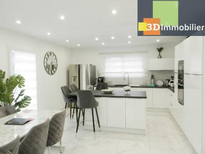 LONS-LE-SAUNIER NORD (39 JURA), À VENDRE MAISON RÉCENTE 160 m², 6 CHAMBRES, 2 GARAGES, PISCINE CHAUFFÉE 8 X 4 M, TERRAIN 1250 M², PIÈCE DE VIE 30 m²