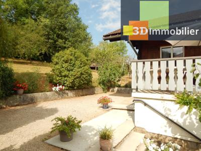 VENTE PÉRIPHÉRIE LONS-LE-SAUNIER (39), CHALET 114 M², 4 CHAMBRES, TERRAIN  2004 M² AVEC VUE DÉGAGÉE, EXTÉRIEUR