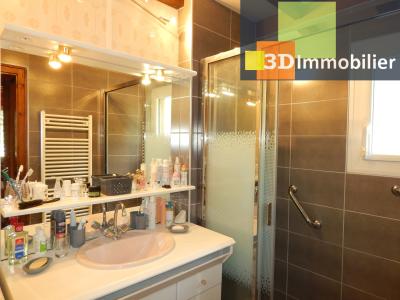 VENTE PÉRIPHÉRIE LONS-LE-SAUNIER (39), CHALET 114 M², 4 CHAMBRES, TERRAIN  2004 M² AVEC VUE DÉGAGÉE, SALLE DE DOUCHE 1