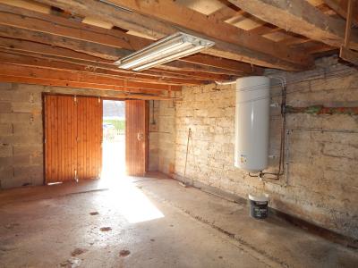VENTE : SECTEUR BLETTERANS (39), À VENDRE MAISON RÉNOVÉE PLAIN-PIED 119 M², 3 CHAMBRES, GARAGE, TERRAIN 2614 M², GARAGE ATTENANT 32 M²