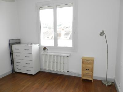 VENTE : LONS-LE-SAUNIER (39 JURA), À VENDRE APPARTEMENT TYPE 3 DE 75.74 M² AVEC LOGGIA, GRENIER ET CAVE, CHAMBRE 13.50 M²
