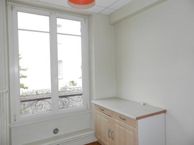VENTE : LONS-LE-SAUNIER (39 JURA), À VENDRE APPARTEMENT TYPE 2 DE 52.15 M², CUISINE 9.70 M²