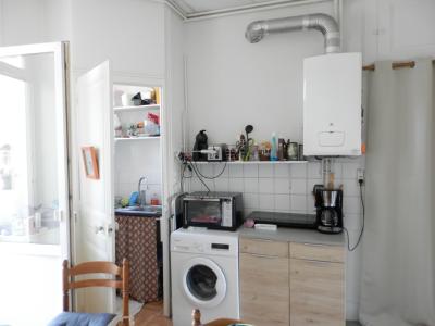 VENTE : LONS-LE-SAUNIER (39 JURA), À VENDRE APPARTEMENT TYPE 3 DE 67.88 M² AVEC BALCON, CUISINE 14.10 M²