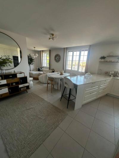 FOS SUR MER  MAISON ATYPIQUE SITUEE AU COEUR DU CENTRE HISTORIQUE AVEC VUE SUR MER