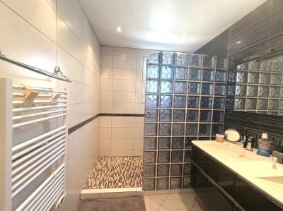 VILLA INDIVIDUELLE DE PLAIN-PIED SUR 606M² DE TERRAIN