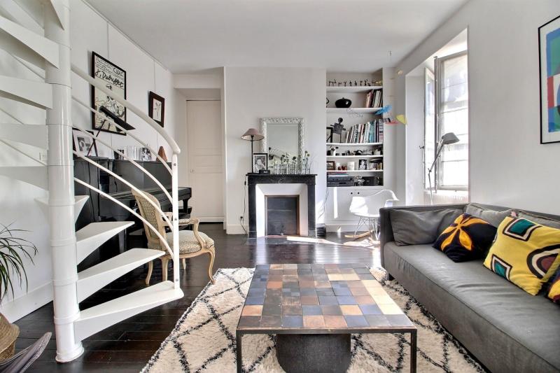NOTRE DAME CHATEAU, 2/3P DANS L'ANCIEN EN DUPLEX DE 70M² PONDERE EN DERNIER ETAGE