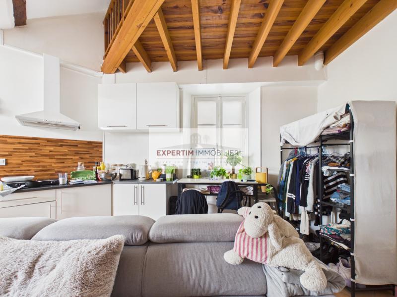 NOTRE DAME, DUPLEX DANS L'ANCIEN DE 29M² EN DERNIER ETAGE A VENDRE LOUE