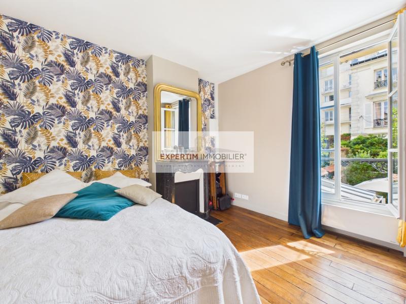 NOTRE DAME, TRIPLEX DANS L'ANCIEN DE 110M² AVEC TERRASSE DE 25M², 3CH