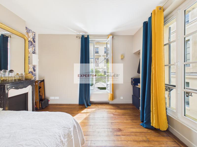 NOTRE DAME, TRIPLEX DANS L'ANCIEN DE 110M² AVEC TERRASSE DE 25M², 3CH