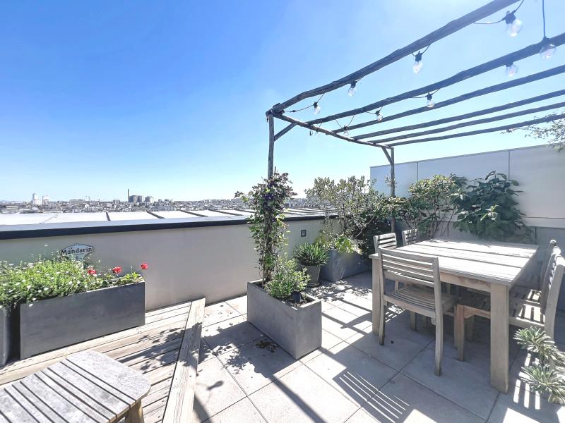 Paris 17e – Batignolles, Dernier étage. Triplex d’exception avec terrasse panoramique, 4P, 3 CHAMBRES, PARKING