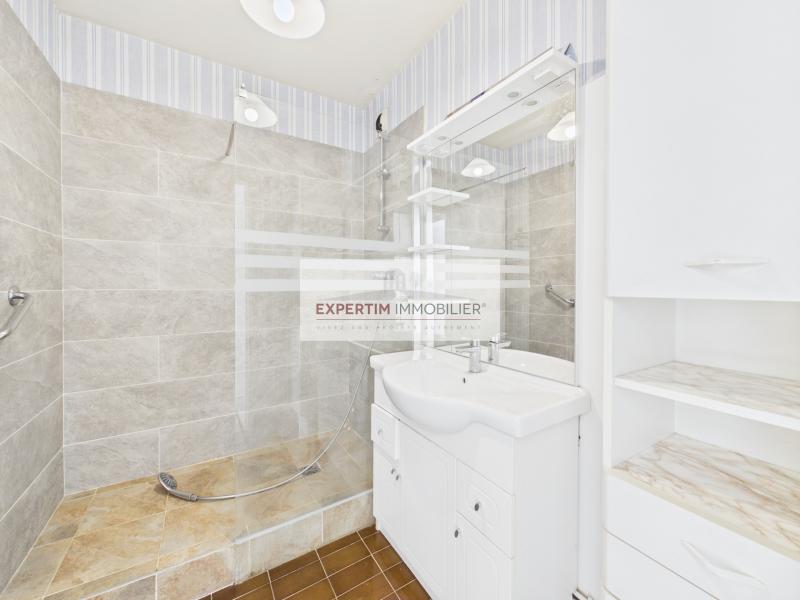 3P EN DERNIER ETAGE AVEC ASC ET BALCON EXPO OUEST
