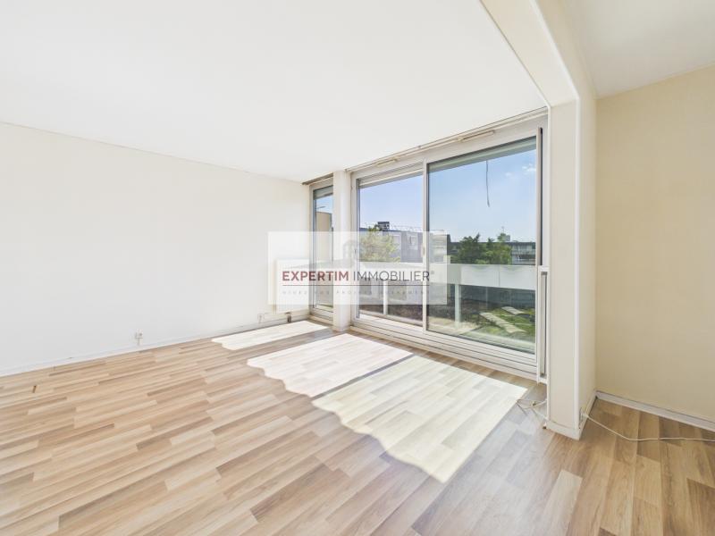 3P EN DERNIER ETAGE AVEC ASC ET BALCON EXPO OUEST
