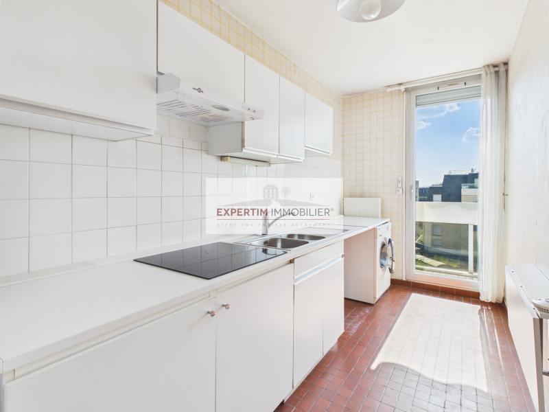 3P EN DERNIER ETAGE AVEC ASC ET BALCON EXPO OUEST