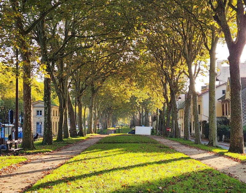 MAIRIE, APPARTEMENT DE 150M² AVEC 4 CH, UN PKG ET UNE CAVE