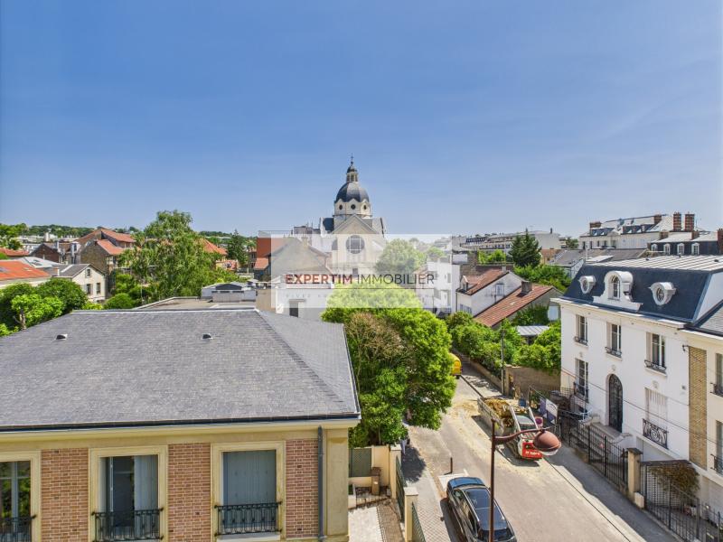 NOTRE DAME, 5P EN DERNIER ETAGE AVEC TERRASSE, PKG ET CAVE