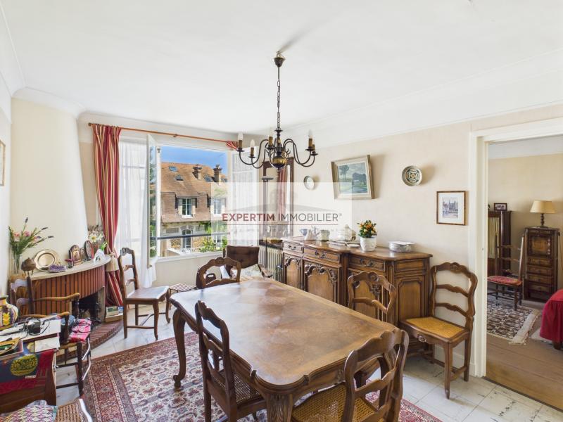 NOTRE DAME, 5P EN DERNIER ETAGE AVEC TERRASSE, PKG ET CAVE