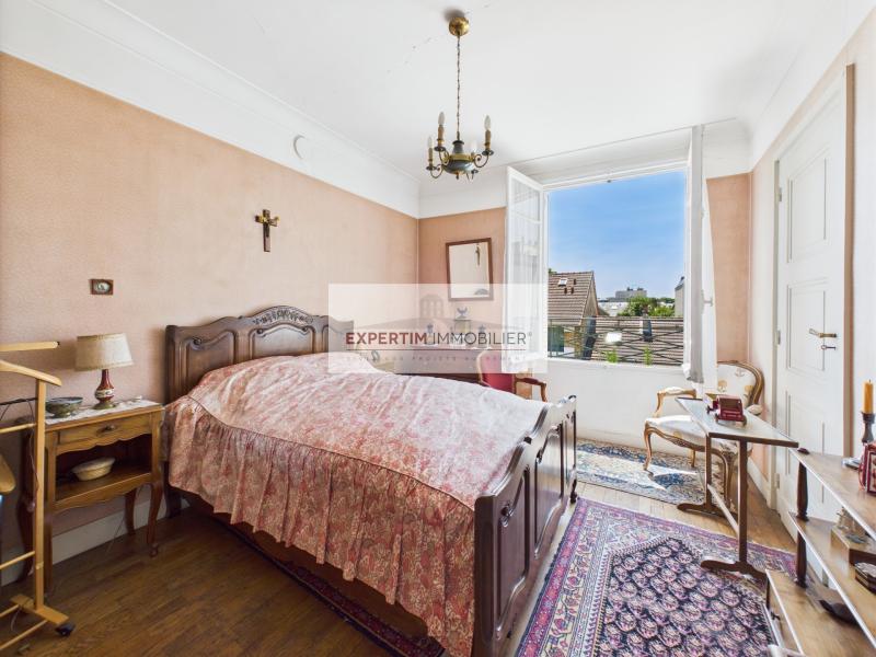 NOTRE DAME, 5P EN DERNIER ETAGE AVEC TERRASSE, PKG ET CAVE