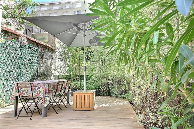 NOTRE DAME, MAISON DE VILLE DE 110M² AVEC TERRASSE DE 25M², 3CH DANS L'ANCIEN