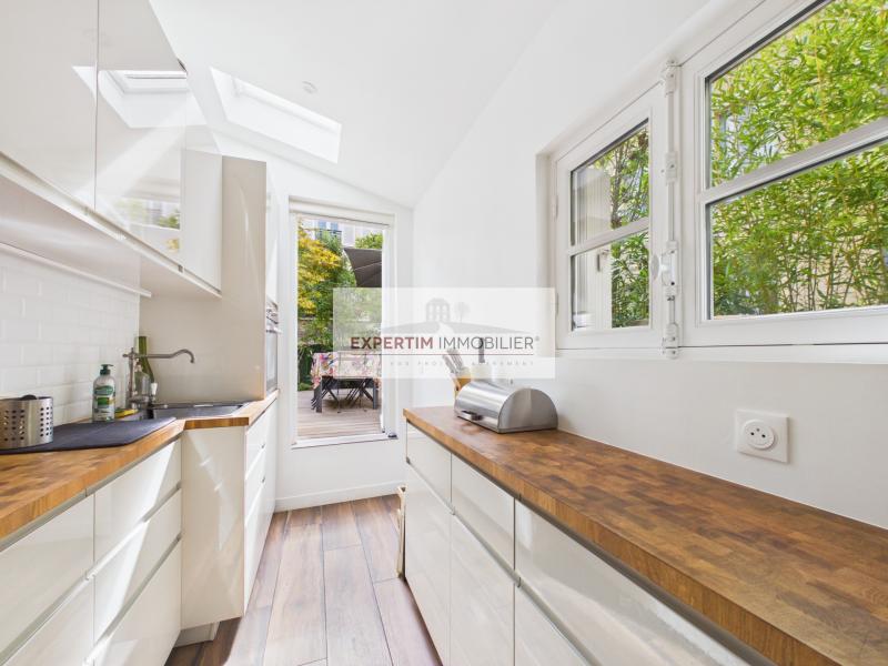 NOTRE DAME, MAISON DE VILLE DE 110M² AVEC TERRASSE DE 25M², 3CH DANS L'ANCIEN