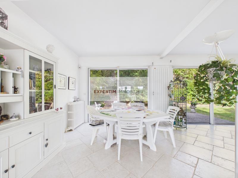 RIVE DROITE, MAISON EN PARFAIT ETAT AVEC TERRASSE ET JARDIN DE 770M²