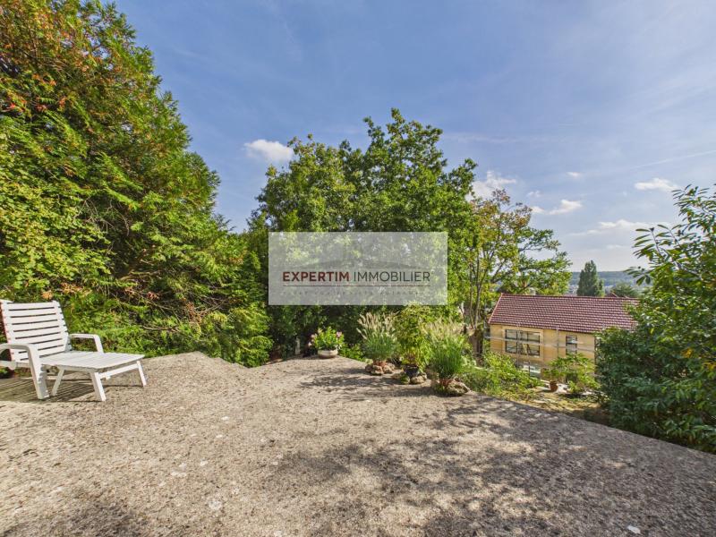 RIVE DROITE, MAISON EN PARFAIT ETAT AVEC TERRASSE ET JARDIN DE 770M²