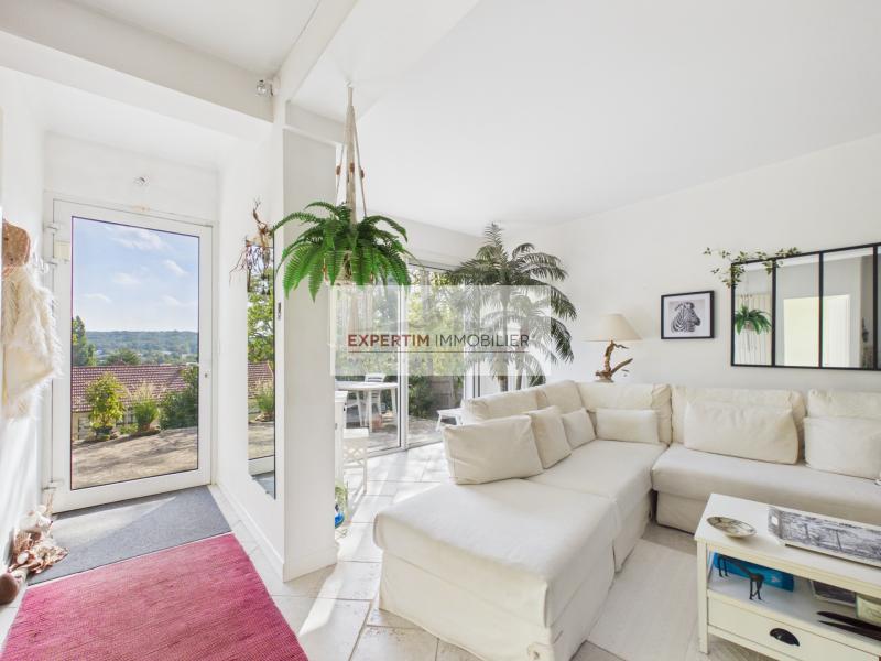 RIVE DROITE, MAISON EN PARFAIT ETAT AVEC TERRASSE ET JARDIN DE 770M²