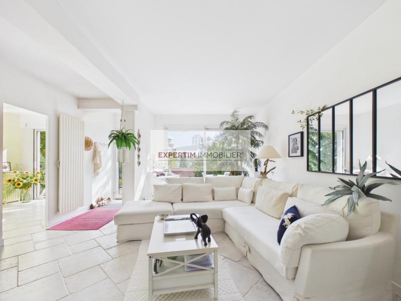 RIVE DROITE, MAISON EN PARFAIT ETAT AVEC TERRASSE ET JARDIN DE 770M²