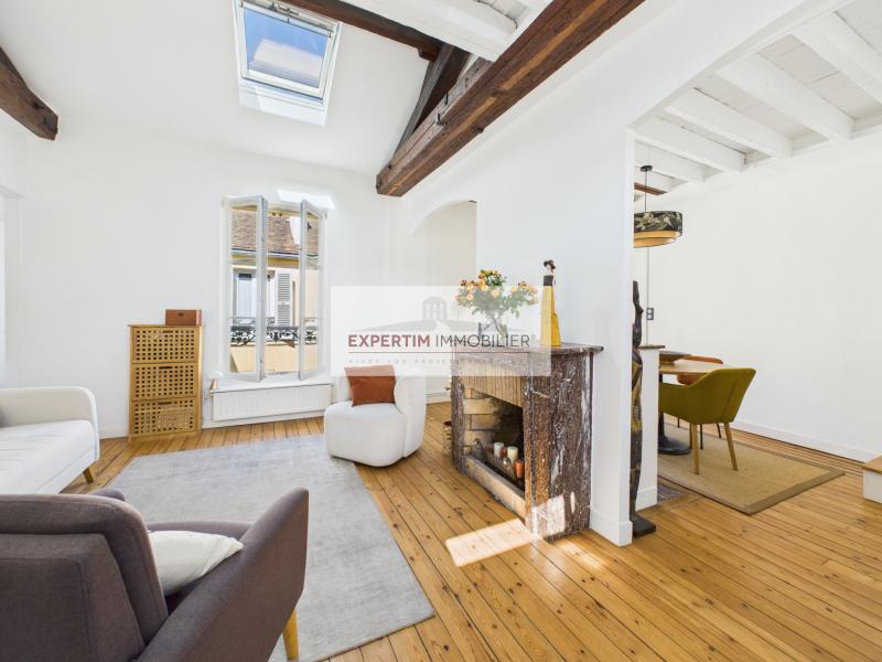 NOTRE DAME, 3P, DUPLEX DANS L'ANCIEN DE 70M² EN DERNIER ETAGE