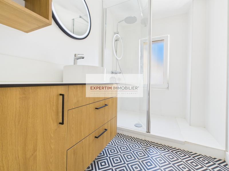NOTRE DAME, 3P, DUPLEX DANS L'ANCIEN DE 70M² EN DERNIER ETAGE