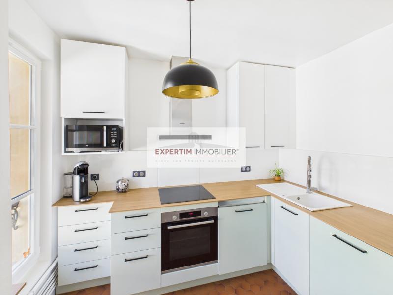 NOTRE DAME, 3P, DUPLEX DANS L'ANCIEN DE 70M² EN DERNIER ETAGE