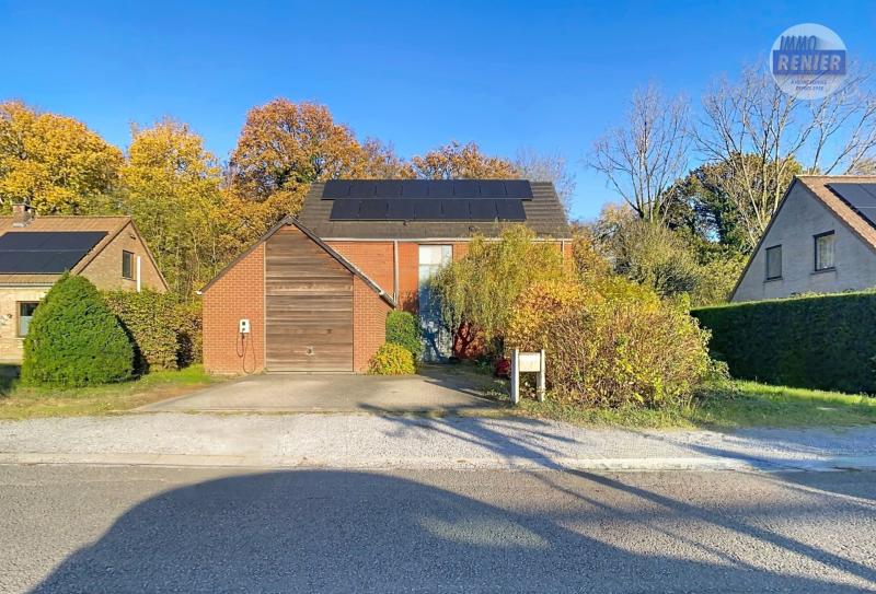 A vendre -  Villa 4 façades, 3 chambres et jardin à Saint-Denis (Mons) - Saint-Denis (7034)