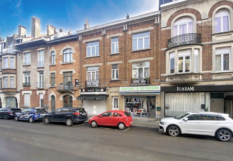 A vendre à Anderlecht : Immeuble de rapport 4 appartements et 2 commerces - ANDERLECHT (1070)
