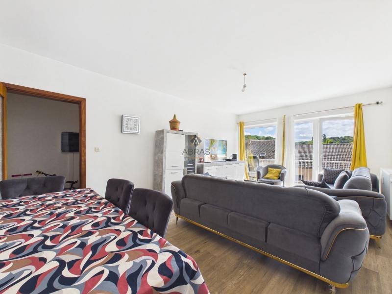 Appartement deux chambres avec cave et garage (en supplément)
