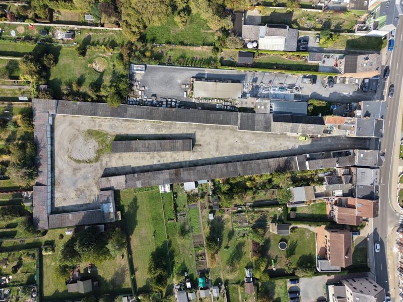 Ensemble immobilier de 99 garages sur ±46 ares