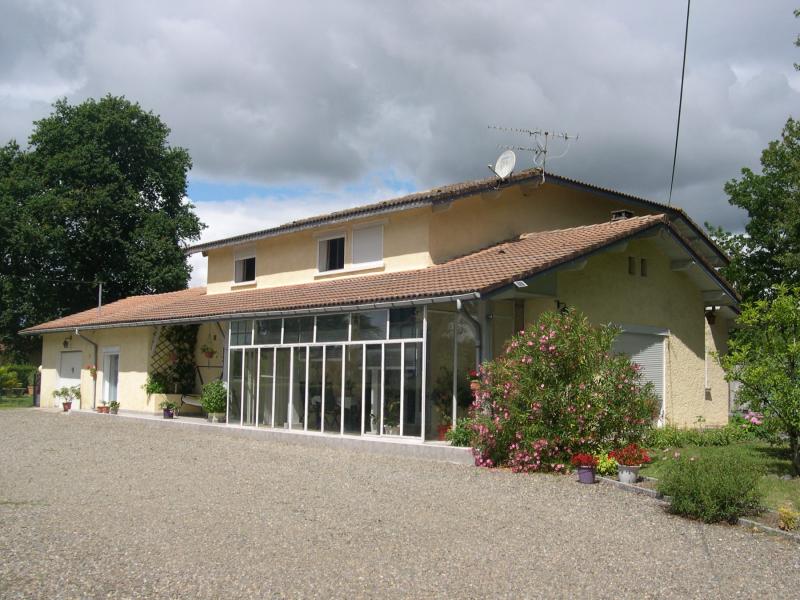 MAISON CONTEMPORAINE AVEC APPT F4 INDEPENDANT de 280 m² PROCHE