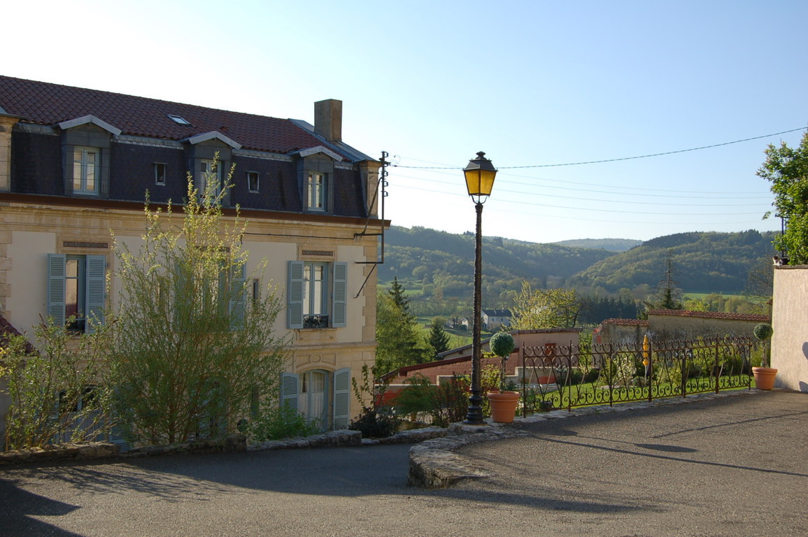 MAISON HAUSSMANNIENNE À VENDRE