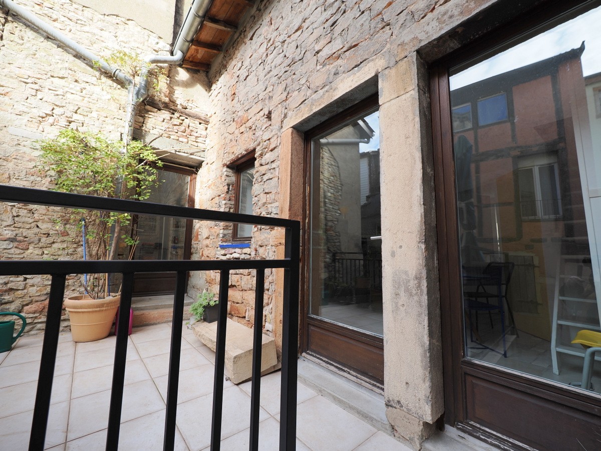 Entrée de l'appartement au 1 er étage