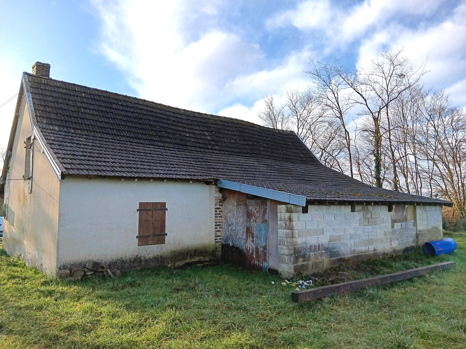 MAISON À VENDRE ENVIRON 100 m²