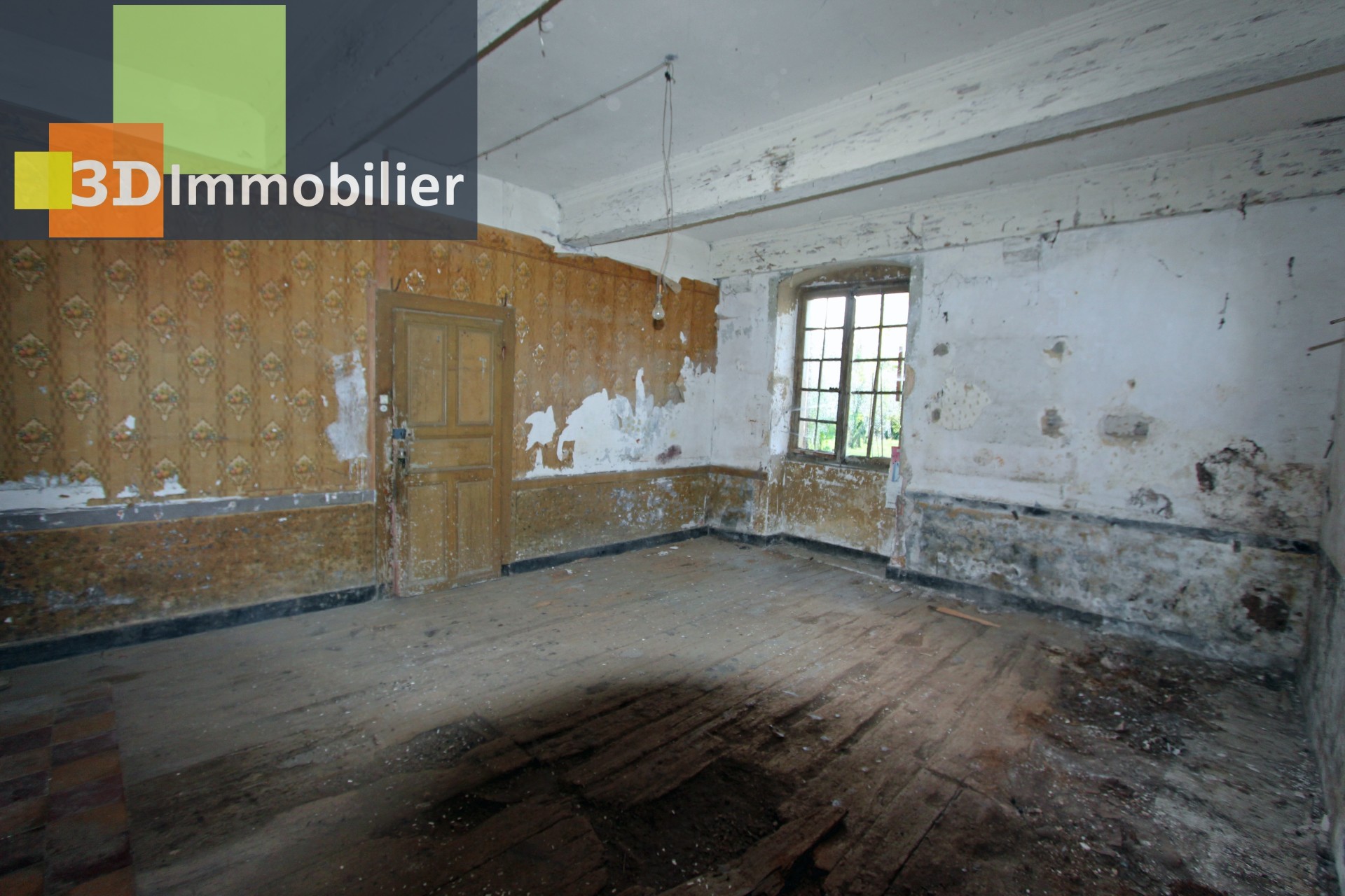 SALON REZ-DE-CHAUSSE